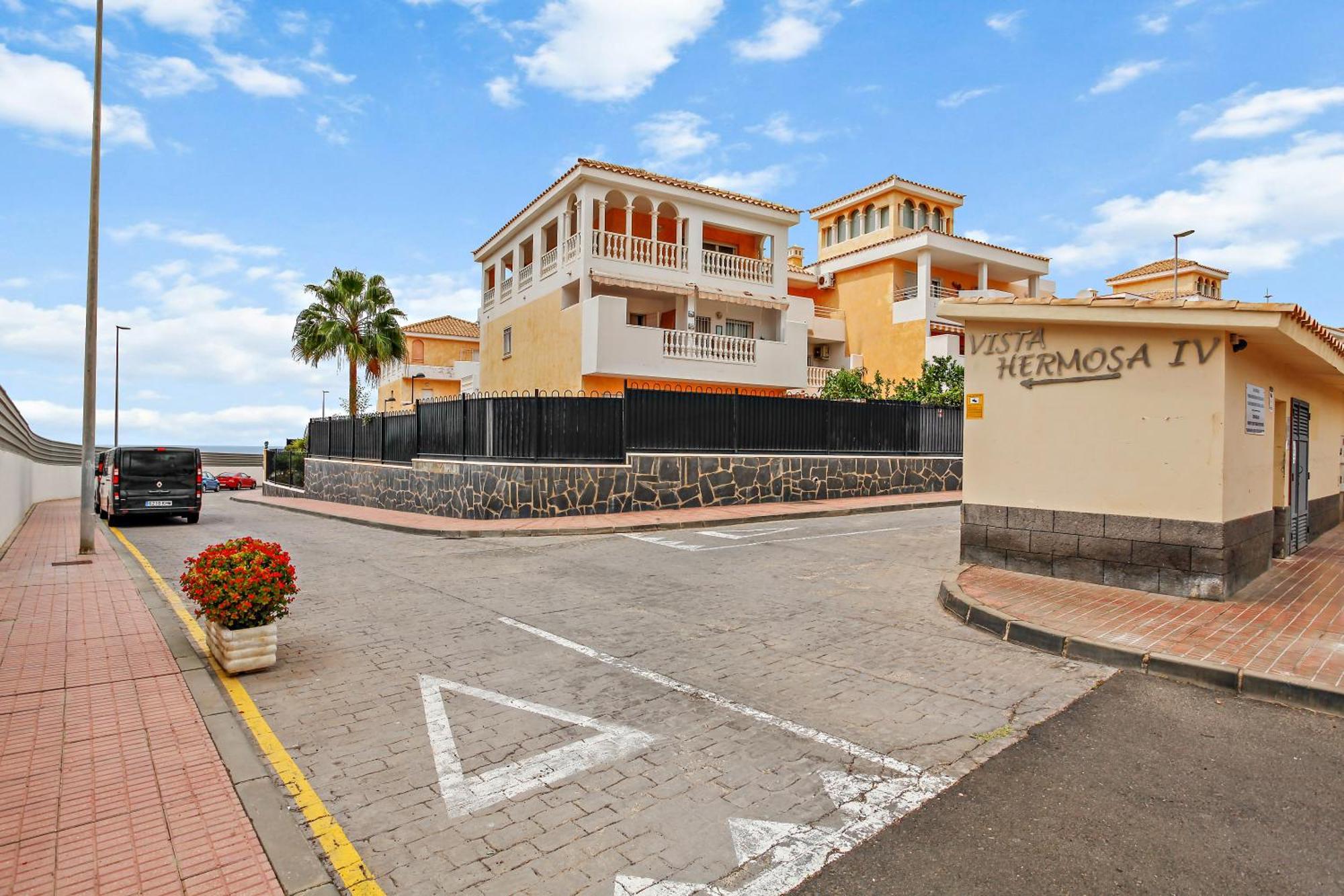 1 Bedroom Giuly Sea Views In Los Cristianos Los Cristianos  Kültér fotó